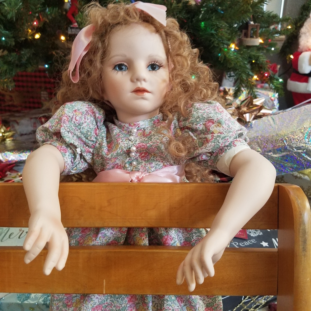 The Diamond company Porcelain Doll Olivia